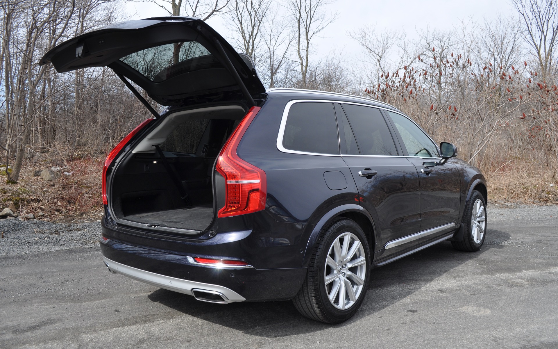 2016 Volvo Xc90 T8 Inscription Efficiency Luxury And Performance 2 27