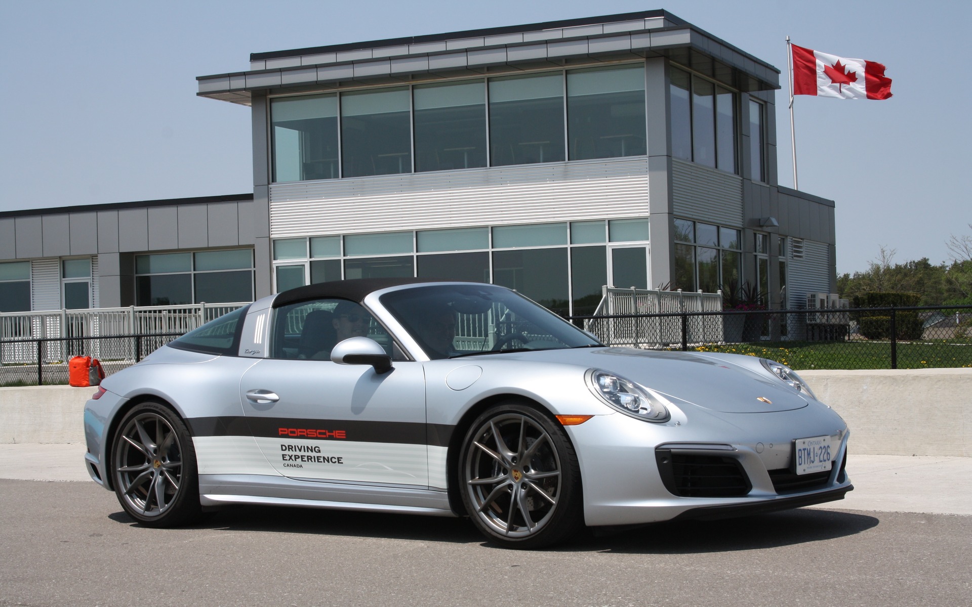 2017 Porsche 911 Carrera / Carrera S