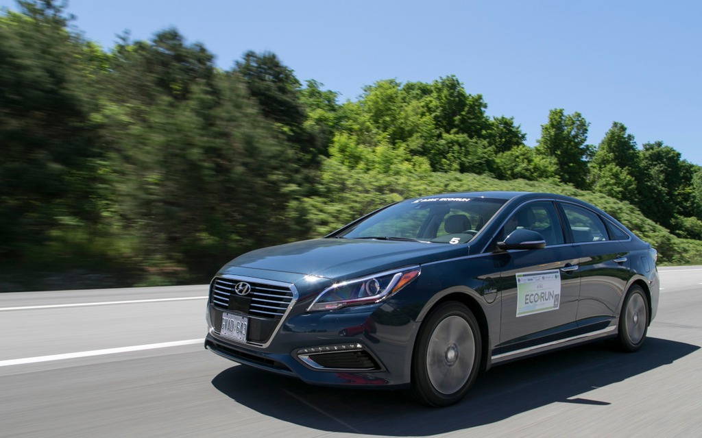 Hyundai Sonata Plug-in Hybrid 2016