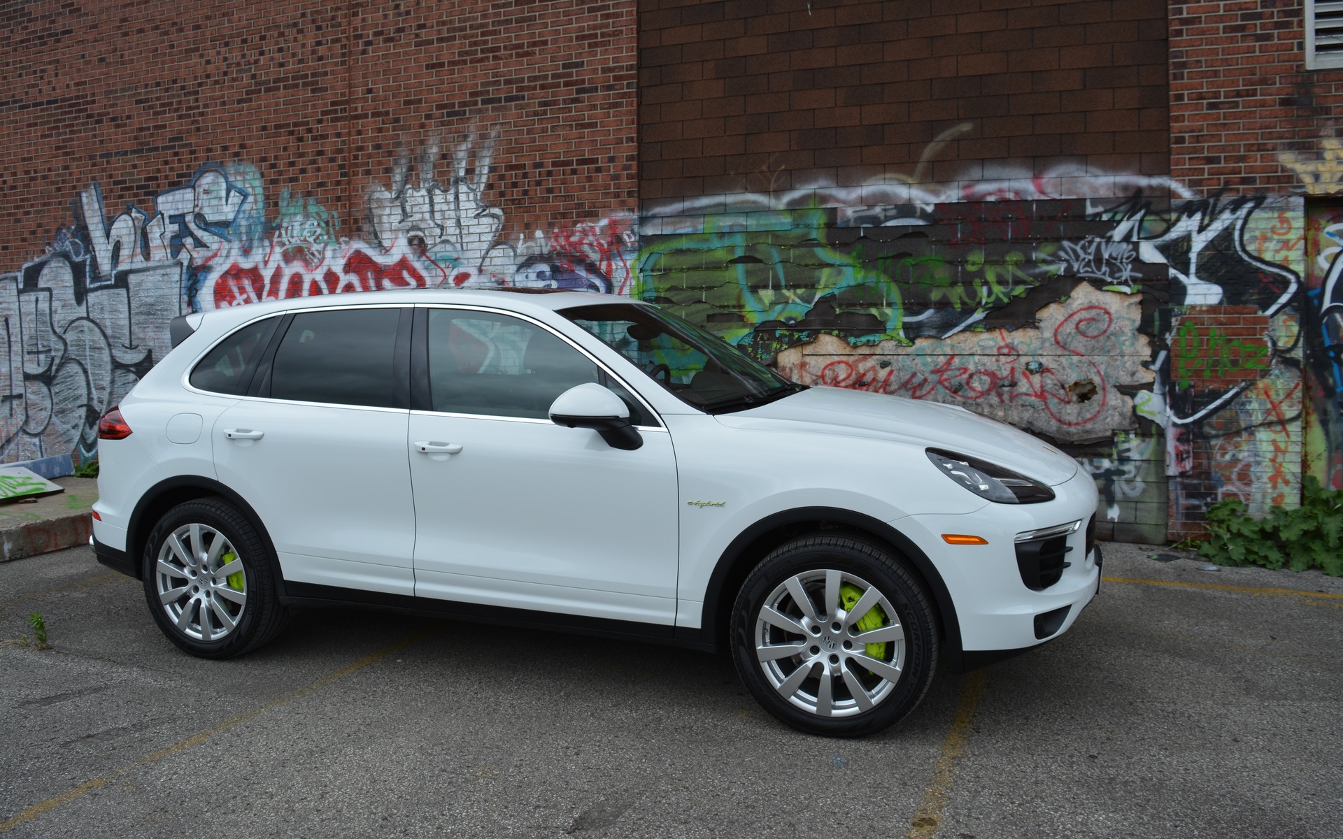 2016 Porsche Cayenne S E-Hybrid