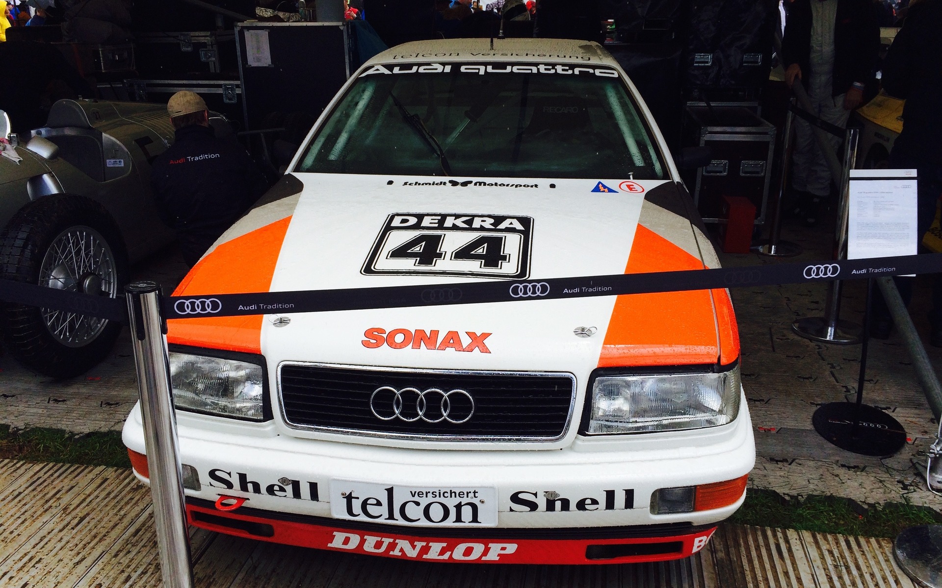 Audi V8 quattro DTM pilotée par Frank Biela