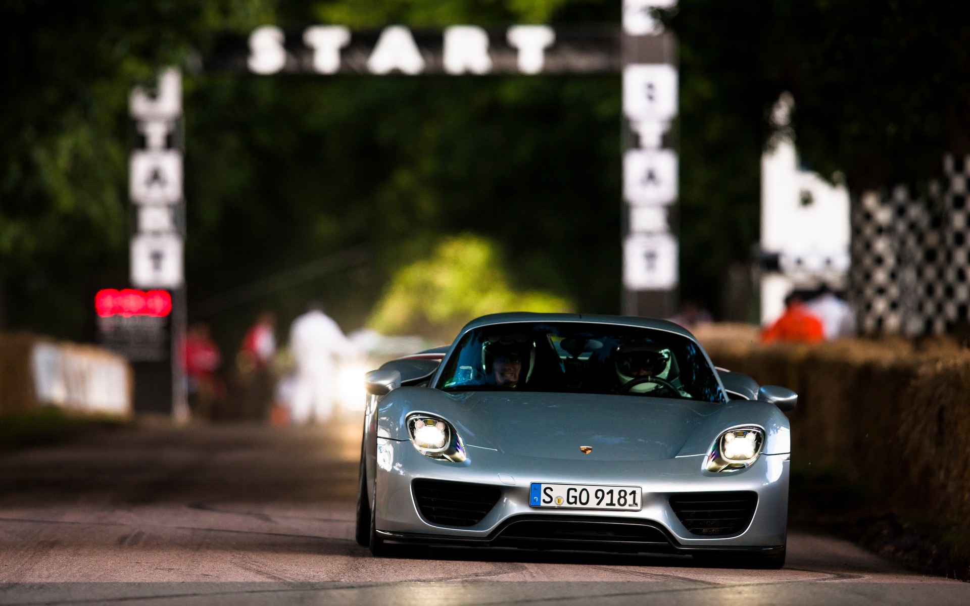Porsche 918 Spyder in action at the Festival of Speed 2016