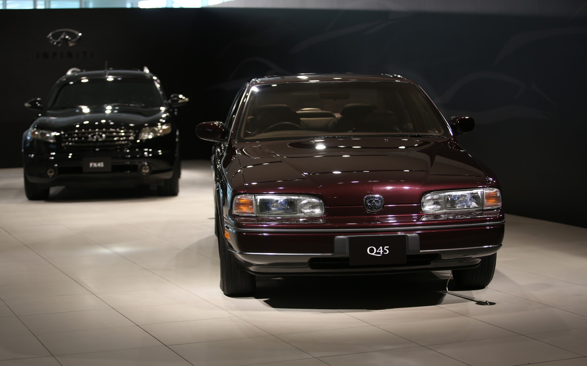 La Infiniti Q45 et le FX35, deux modèles marquants