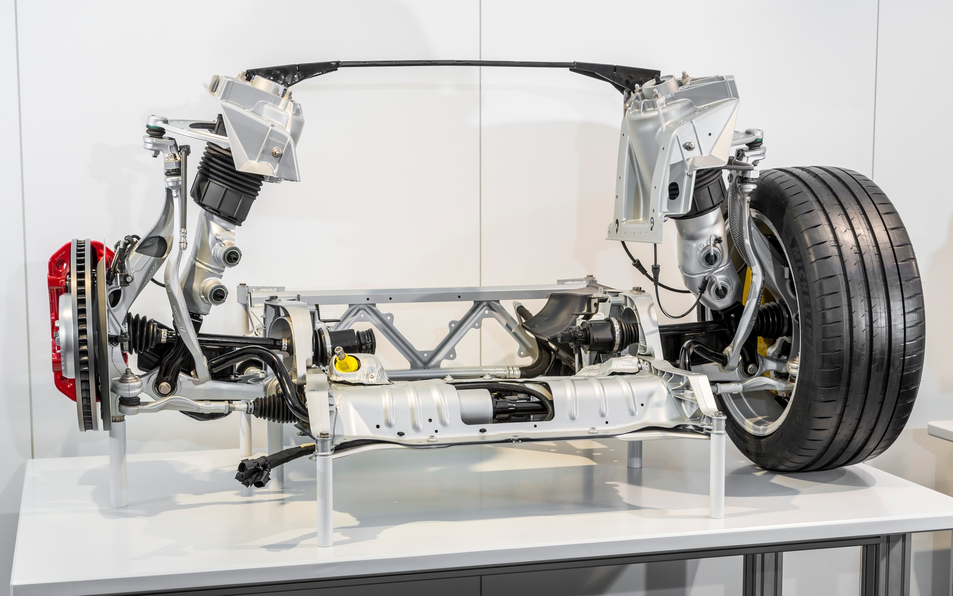 The 2017 Porsche Panamera's suspension