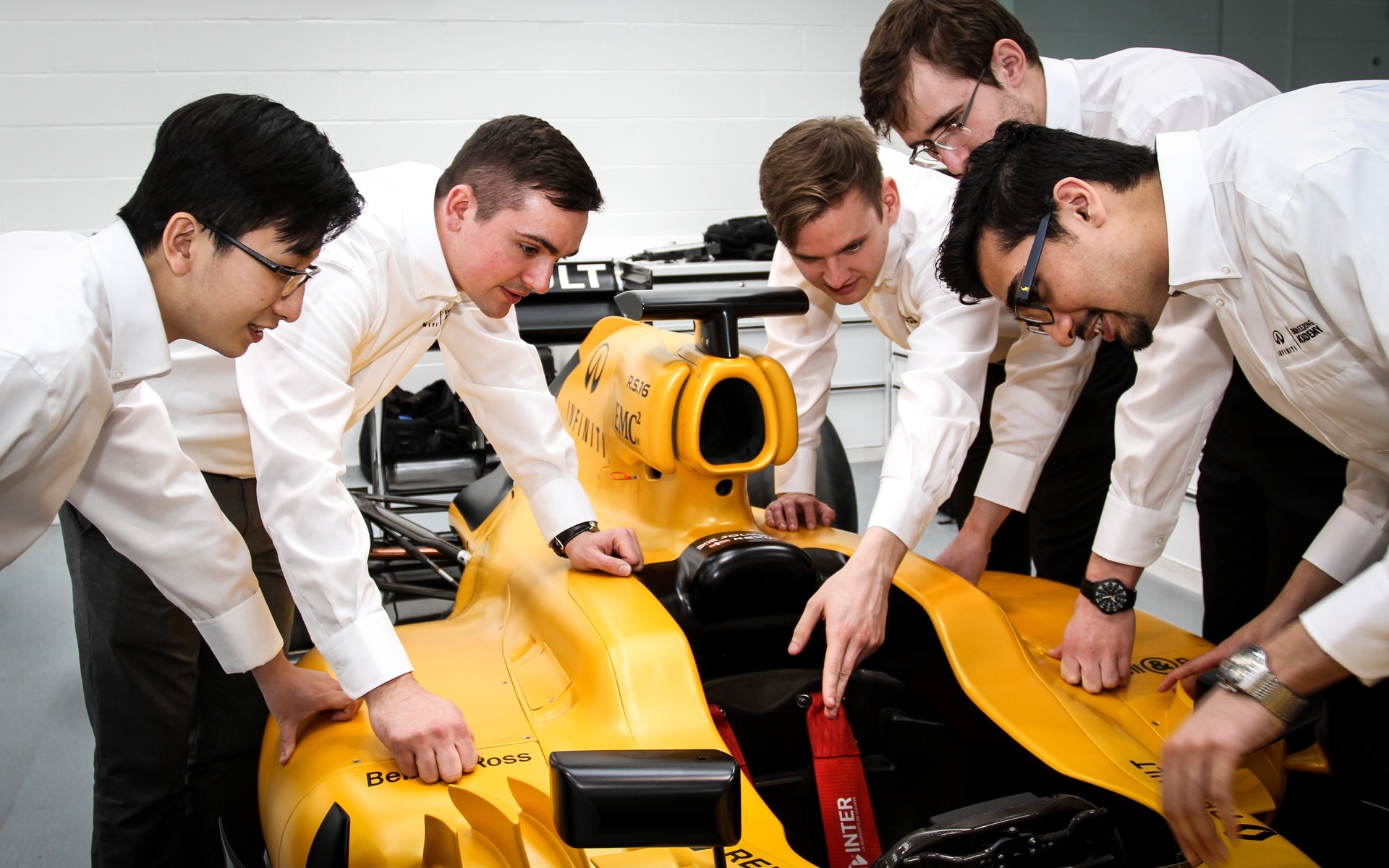 The young talent of the Infiniti Engineering Academy at Renault Sport.