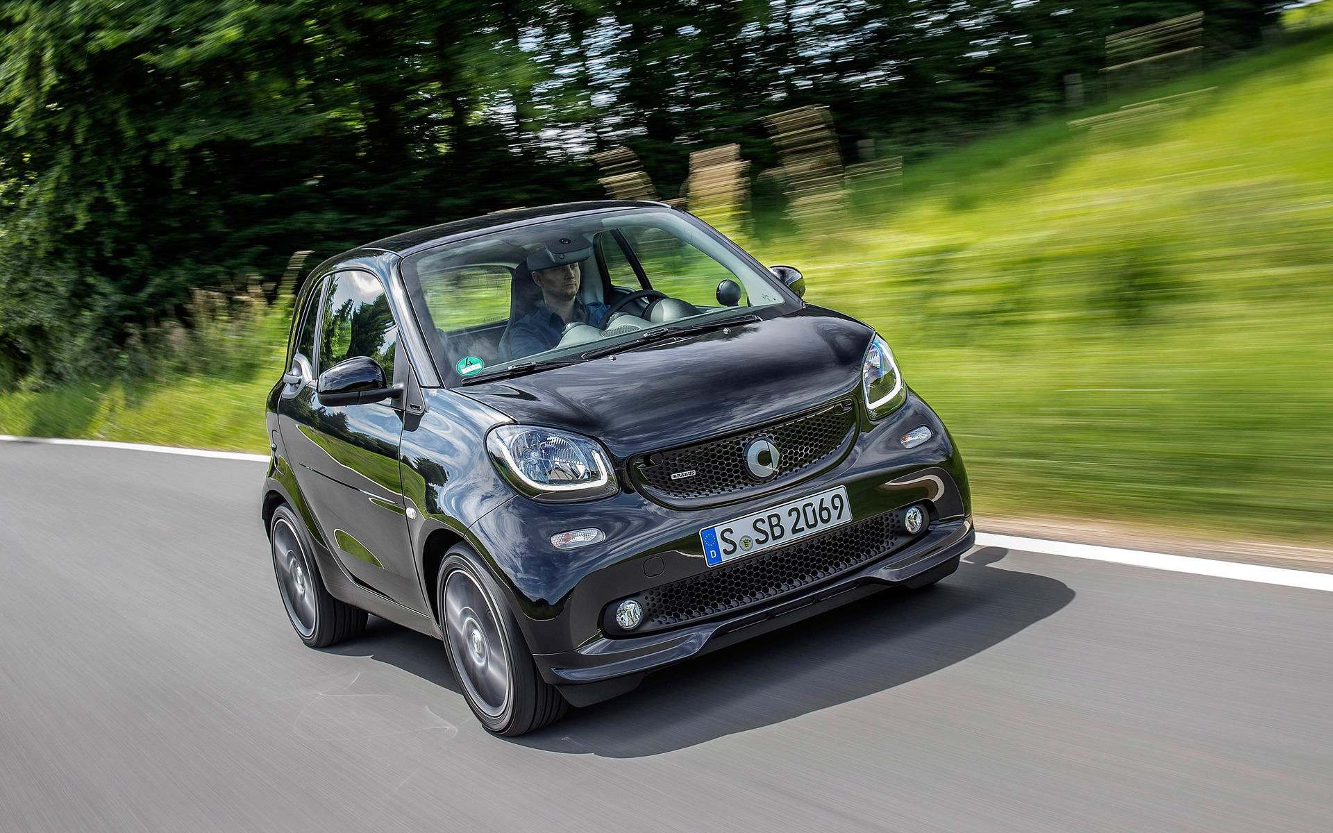 2017 smart fortwo Brabus 