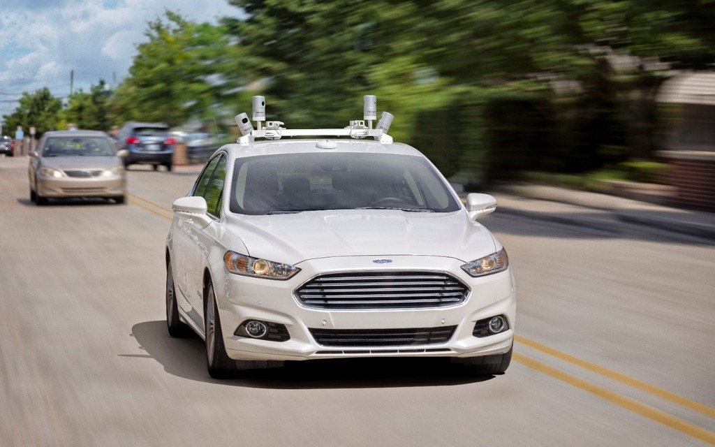 Ford Fusion Hybrid à pilotage autonome