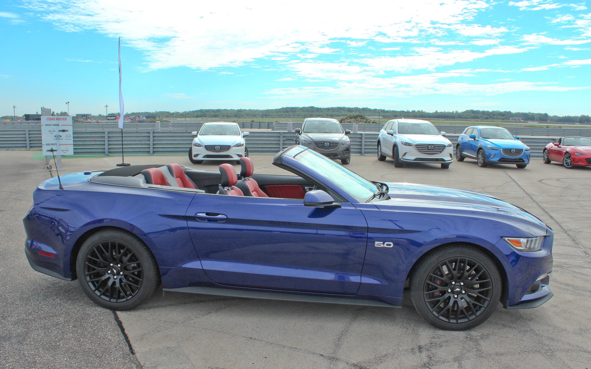 Ford Mustang GT décapotable 2016 au Super Auto Show