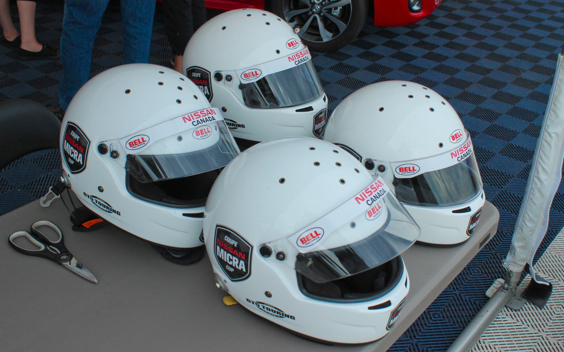 Les casques utilisées lors des courses de la Coupe Micra