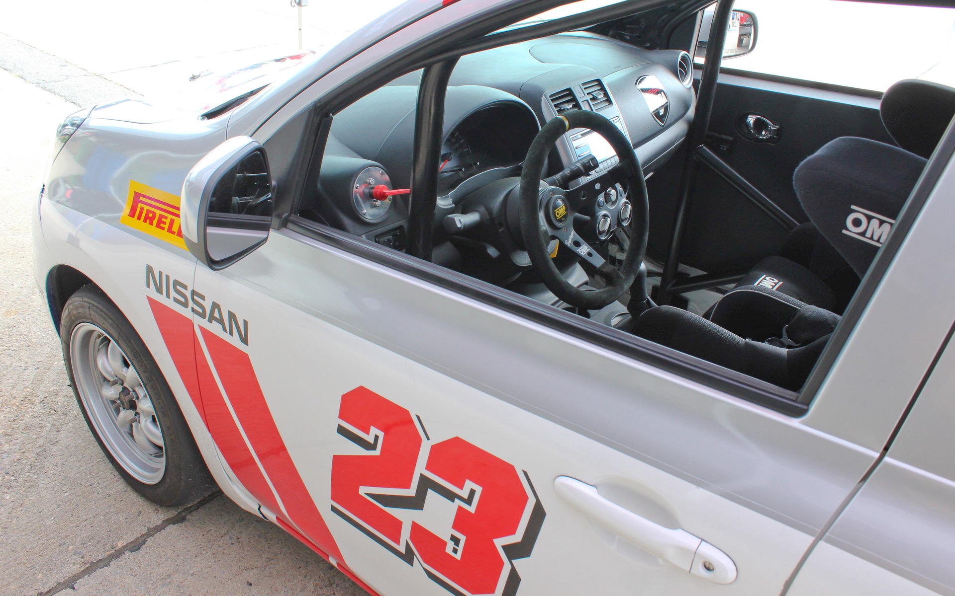 Une voiture de course de la Coupe Micra