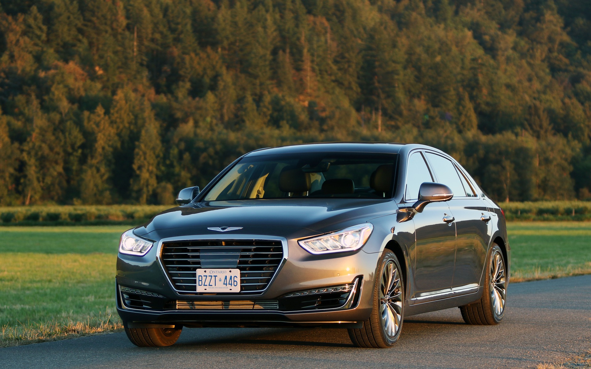 Genesis G90