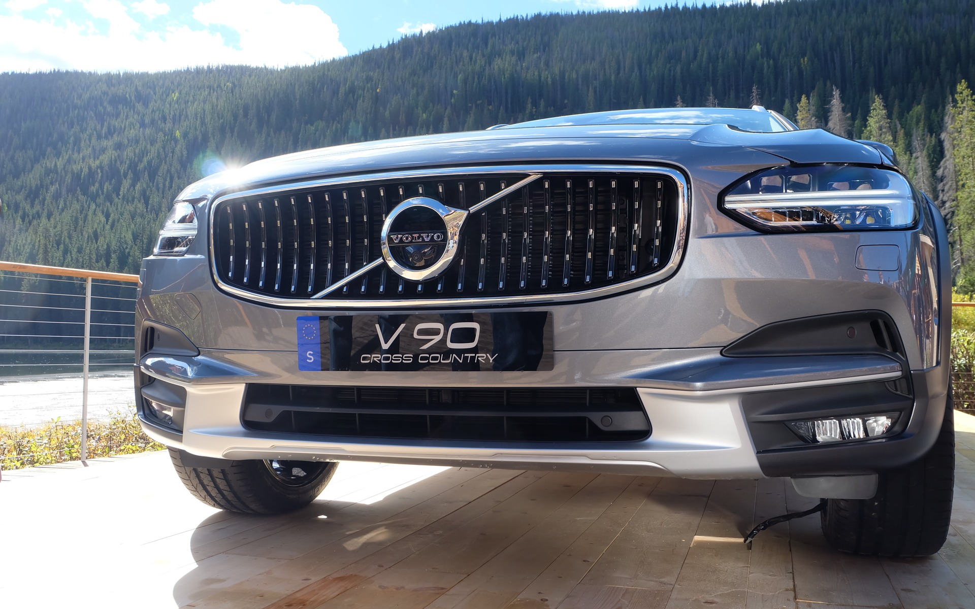 Volvo V90 Cross Country