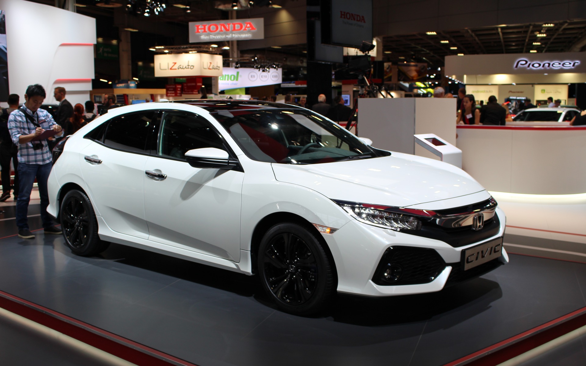 Here is the Production Version of the 2017 Honda Civic Hatchback  The Car  Guide