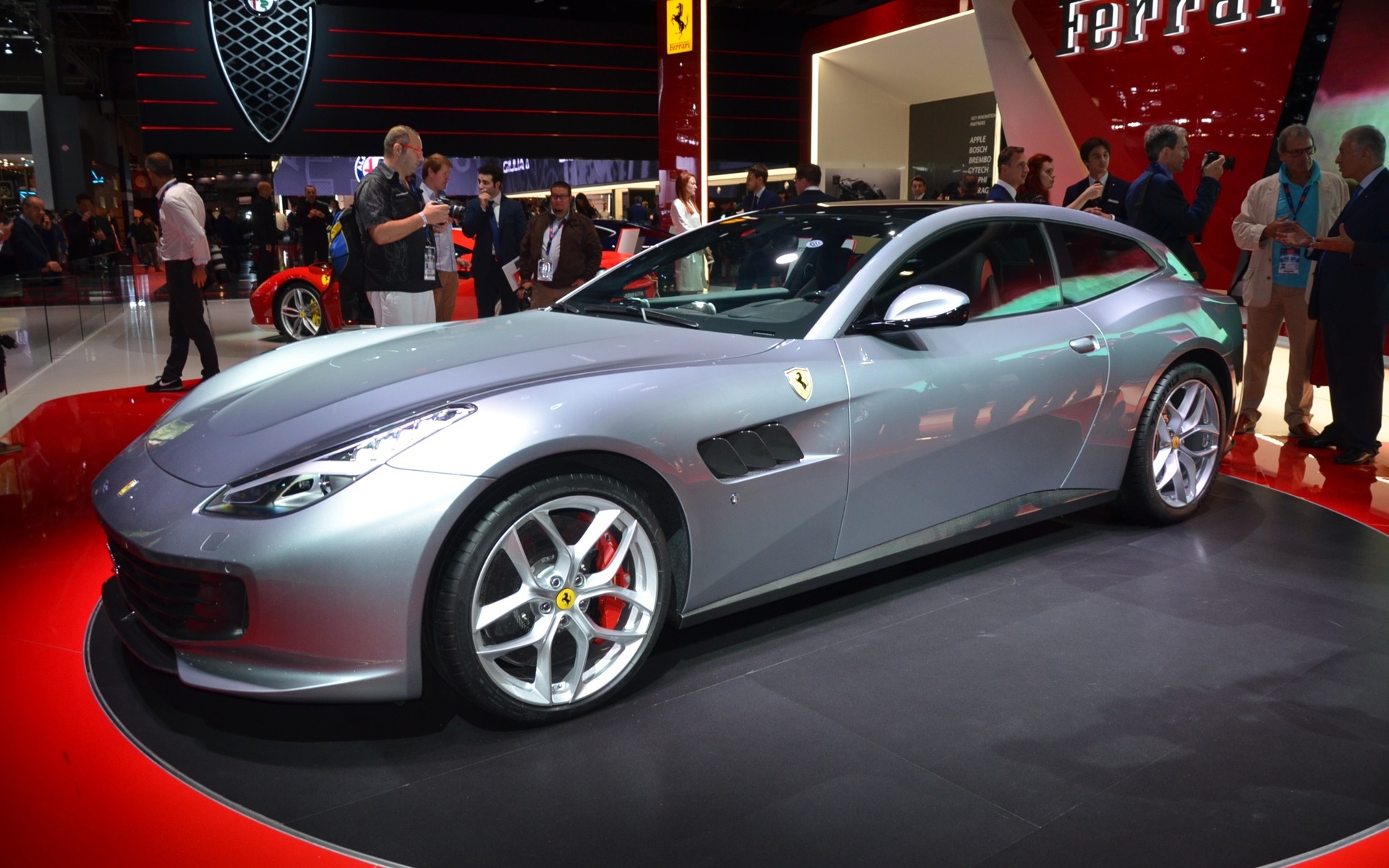 Ferrari GTC4 Lusso T