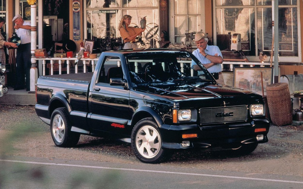 GMC Syclone : 280 horsepower