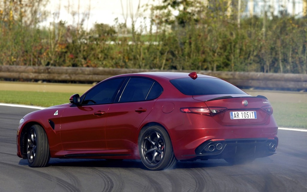 2017 Alfa Romeo Giulia Quadrifoglio