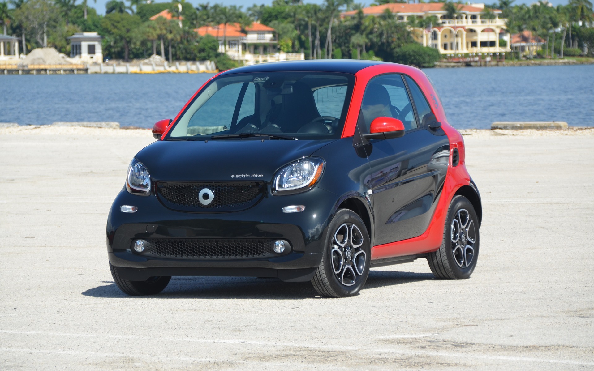 2017 smart fortwo electric drive: Electric, Stylish and Discreet