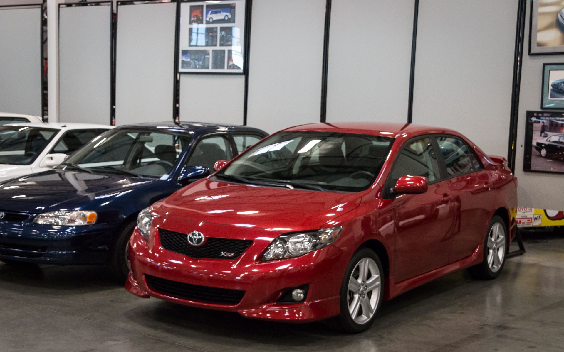 <p>La Corolla XRS, avec un moteur de Camry I4 2,4 litres. </p>