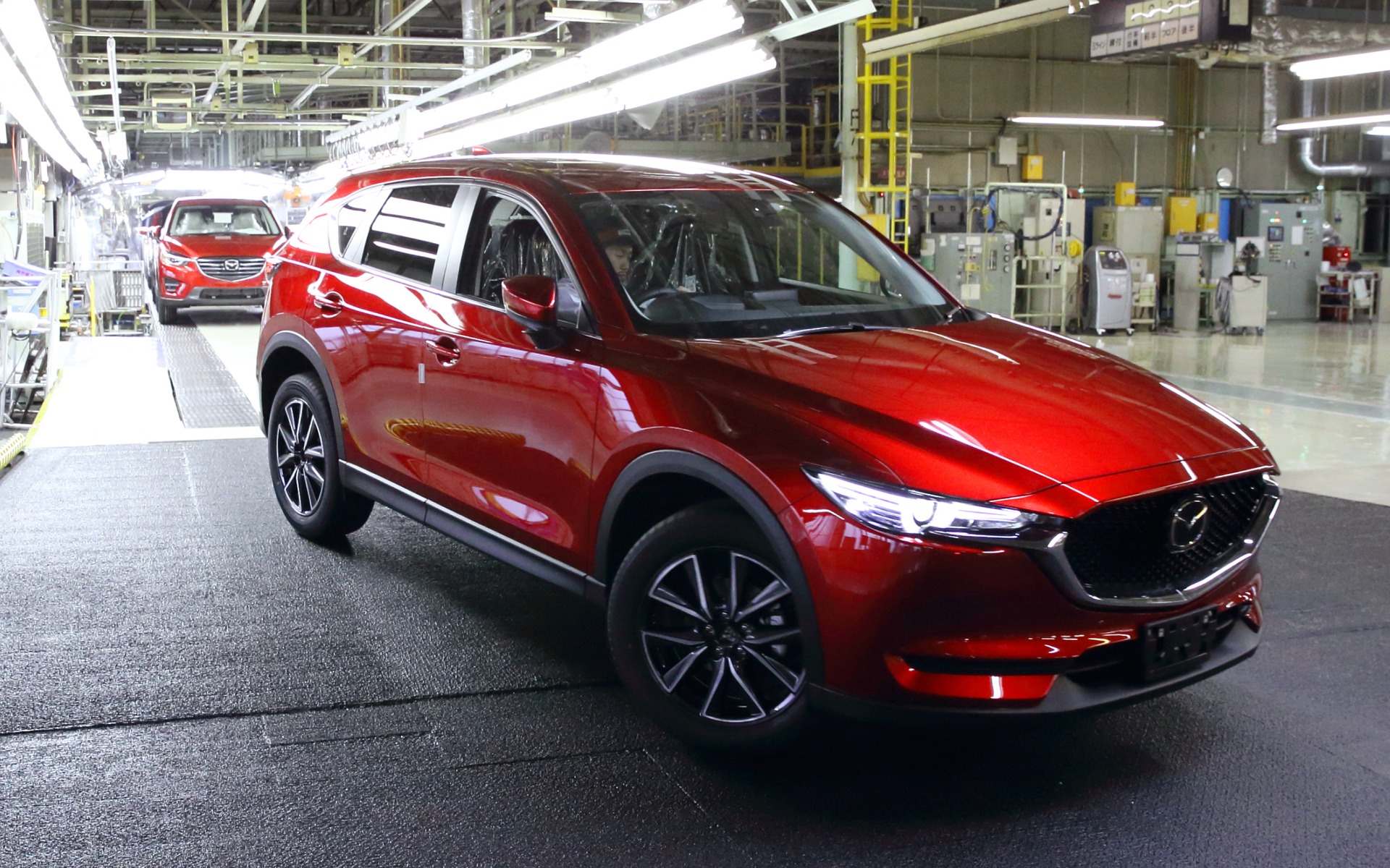 <p>The first unit of the second-generation Mazda CX-5.</p>