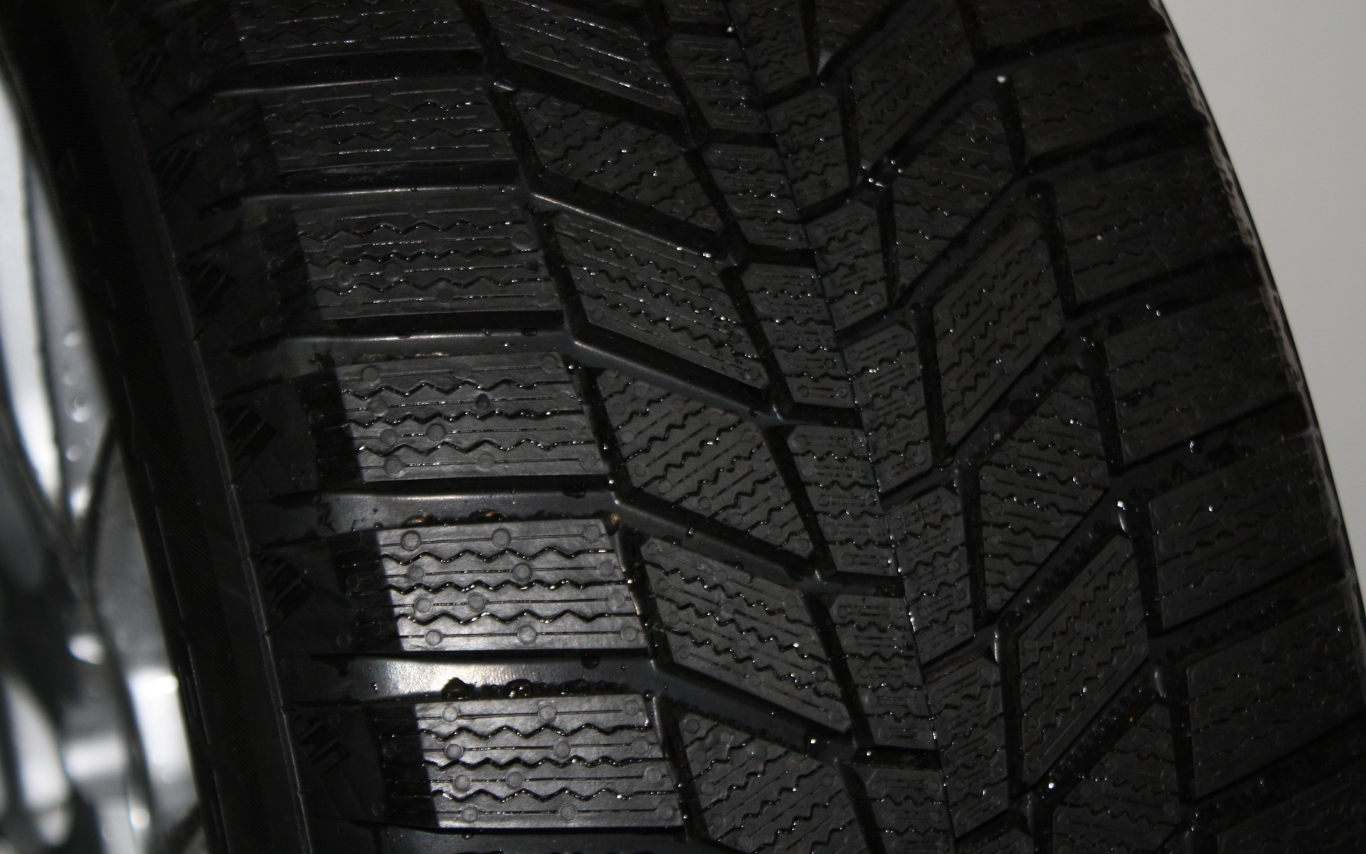 <p>Continental Winter Contact Si</p>