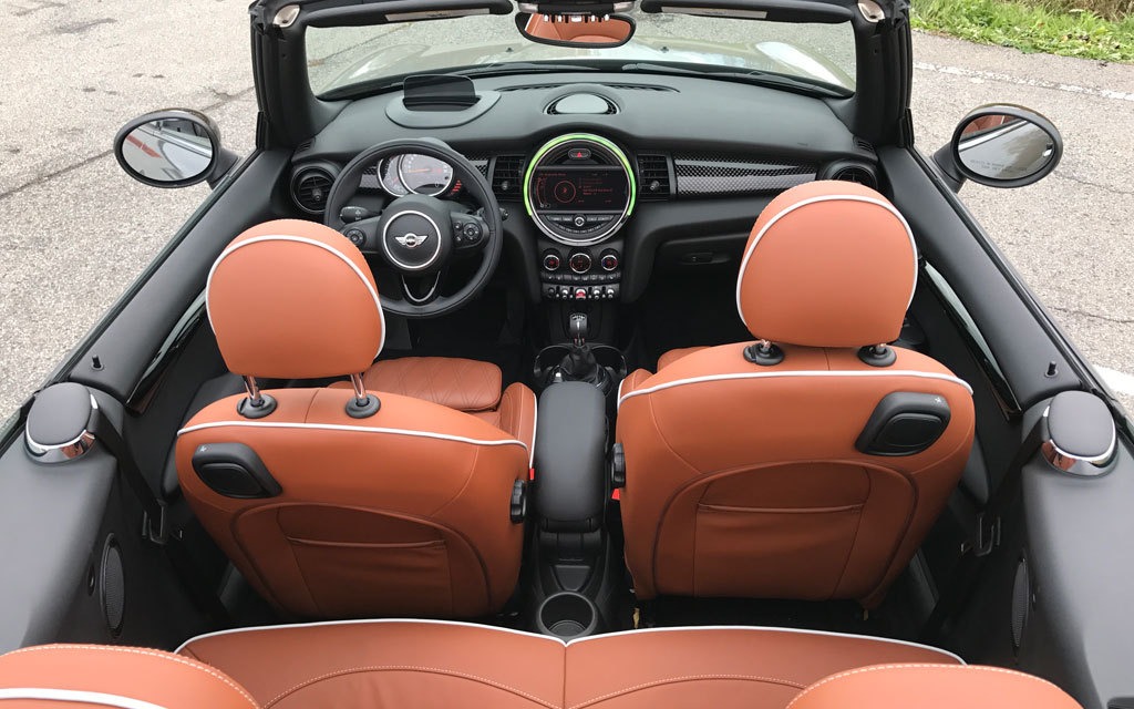 <p>2016 MINI Cooper S Convertible</p>