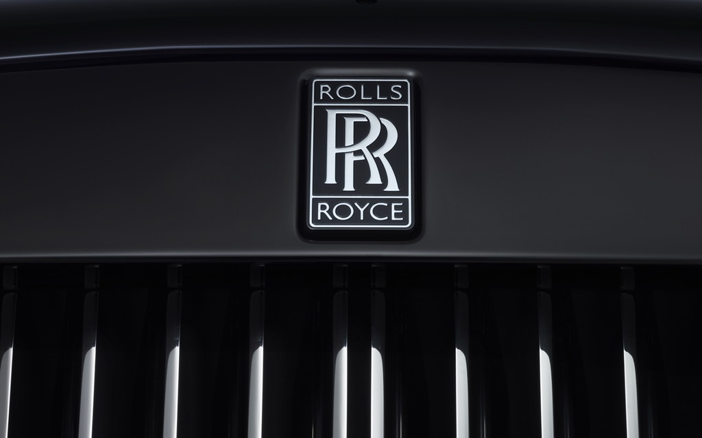 <p>Rolls-Royce Ghost et Wraith Black Badge 2017</p>