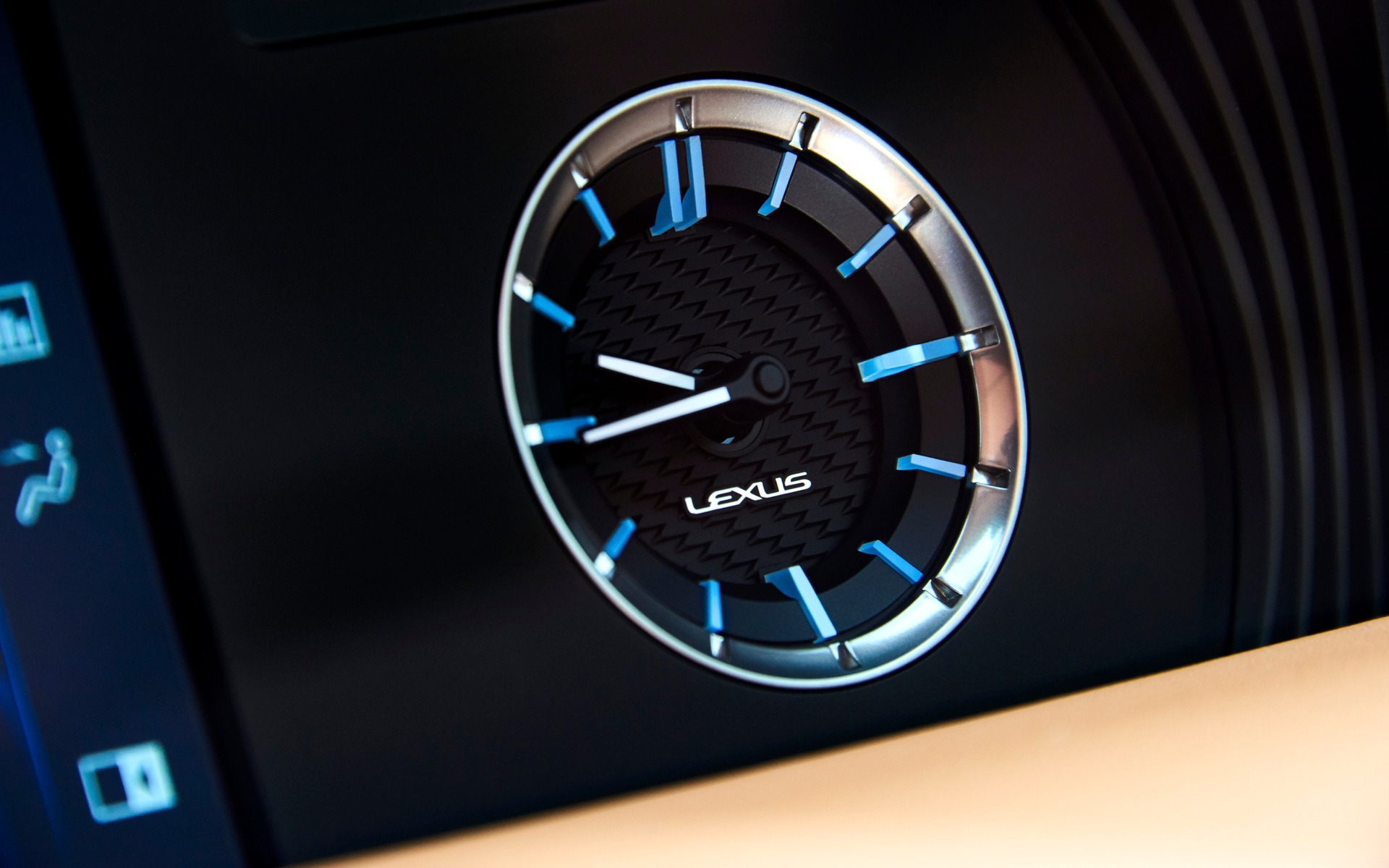<p>2018 Lexus LC</p>