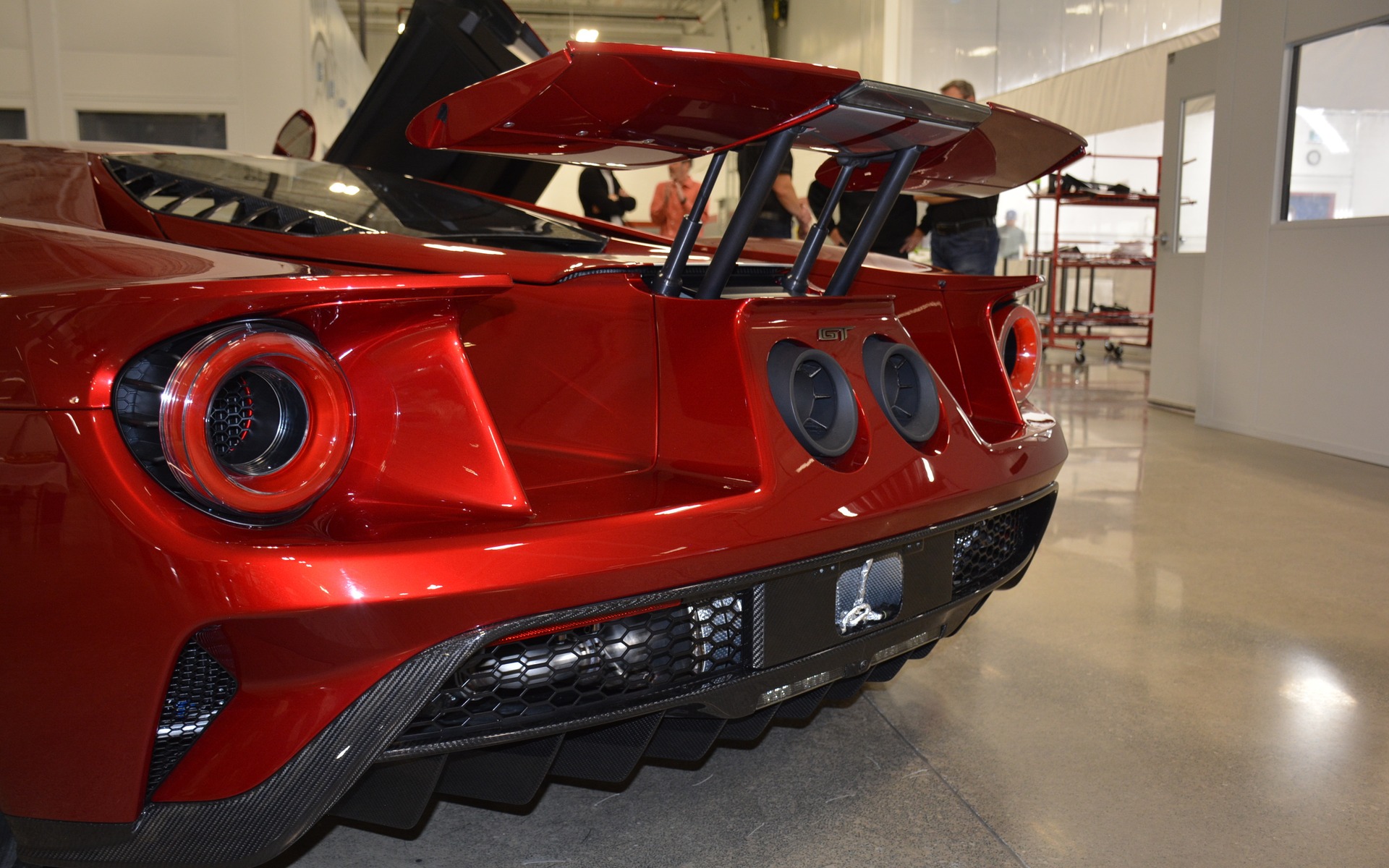 <p>The all-new 2017 Ford GT rolls off the line in Canada.</p>