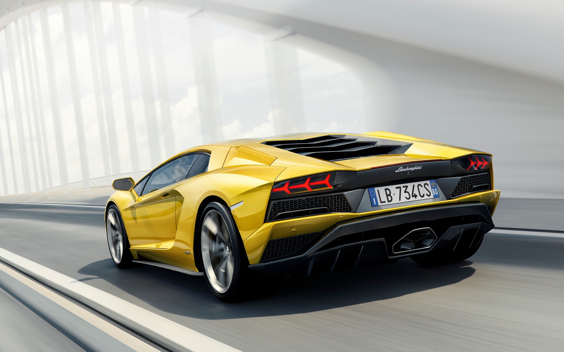 <p>Lamborghini Aventador S</p>