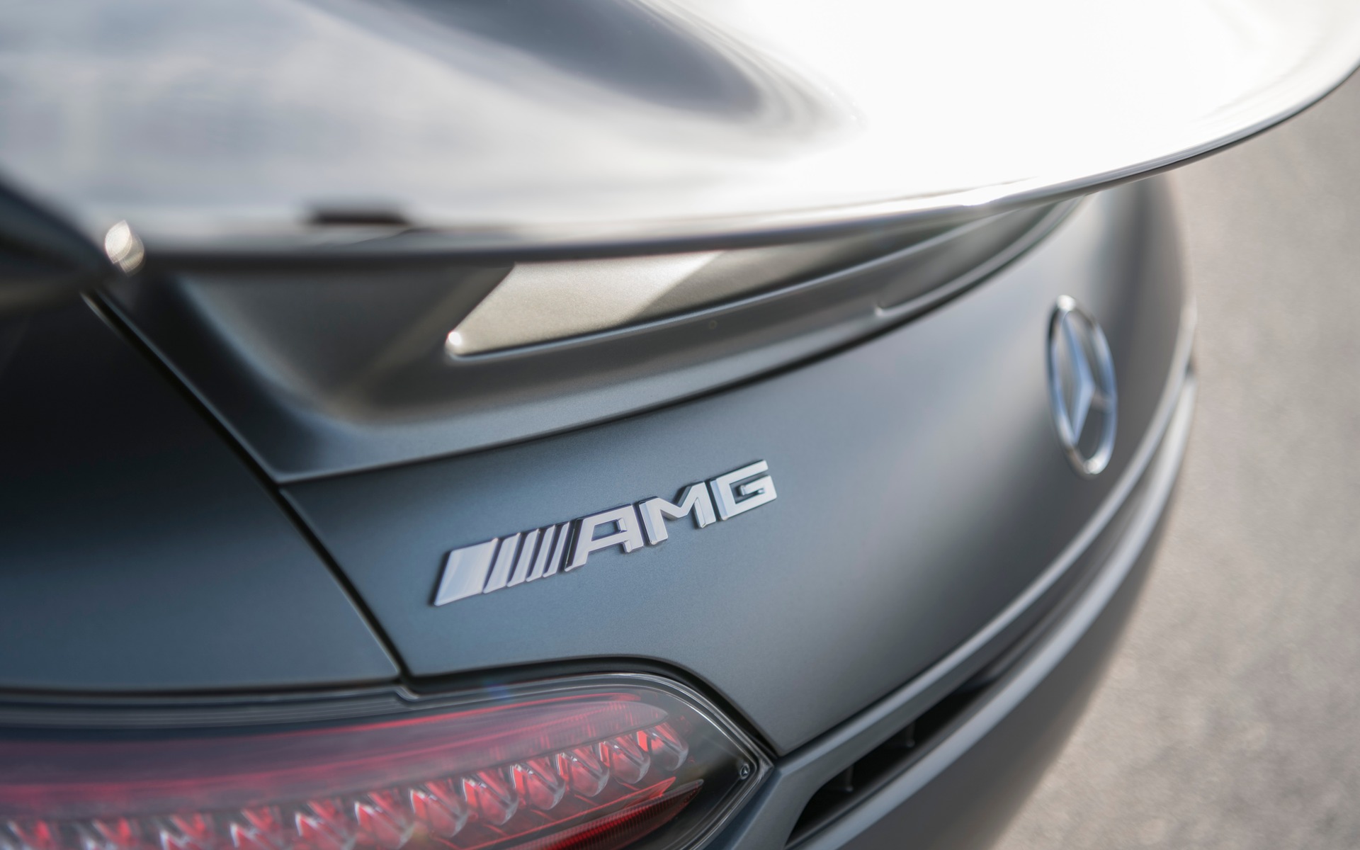 <p>2018 Mercedes-AMG GT R</p>