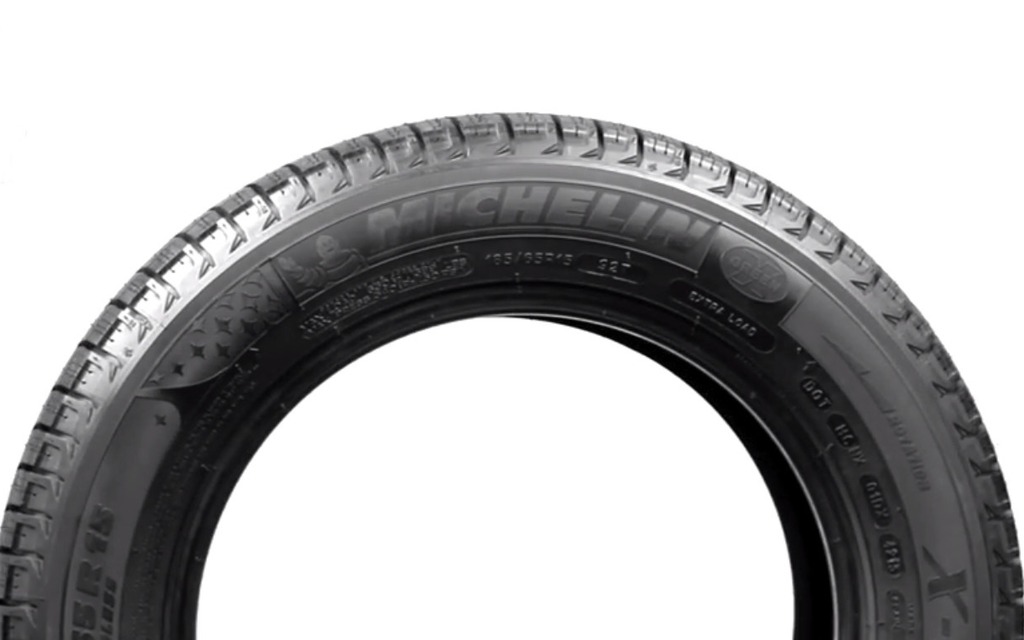 <p>Michelin X-ICE iX3 tires put to the test</p>