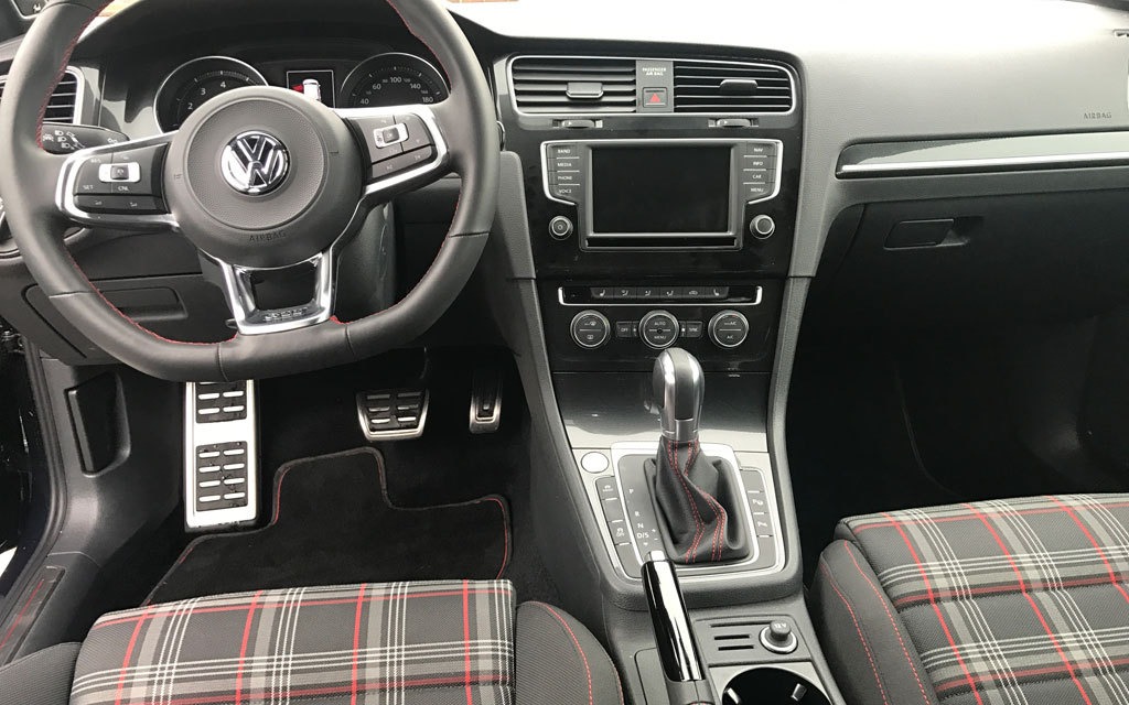 <p>2017 Volkswagen Golf GTI</p>