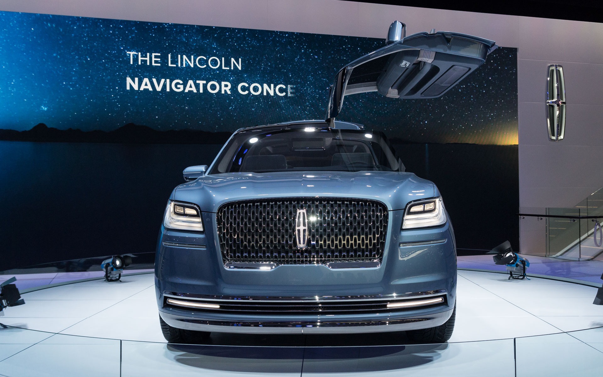 <p>Lincoln Navigator Concept</p>