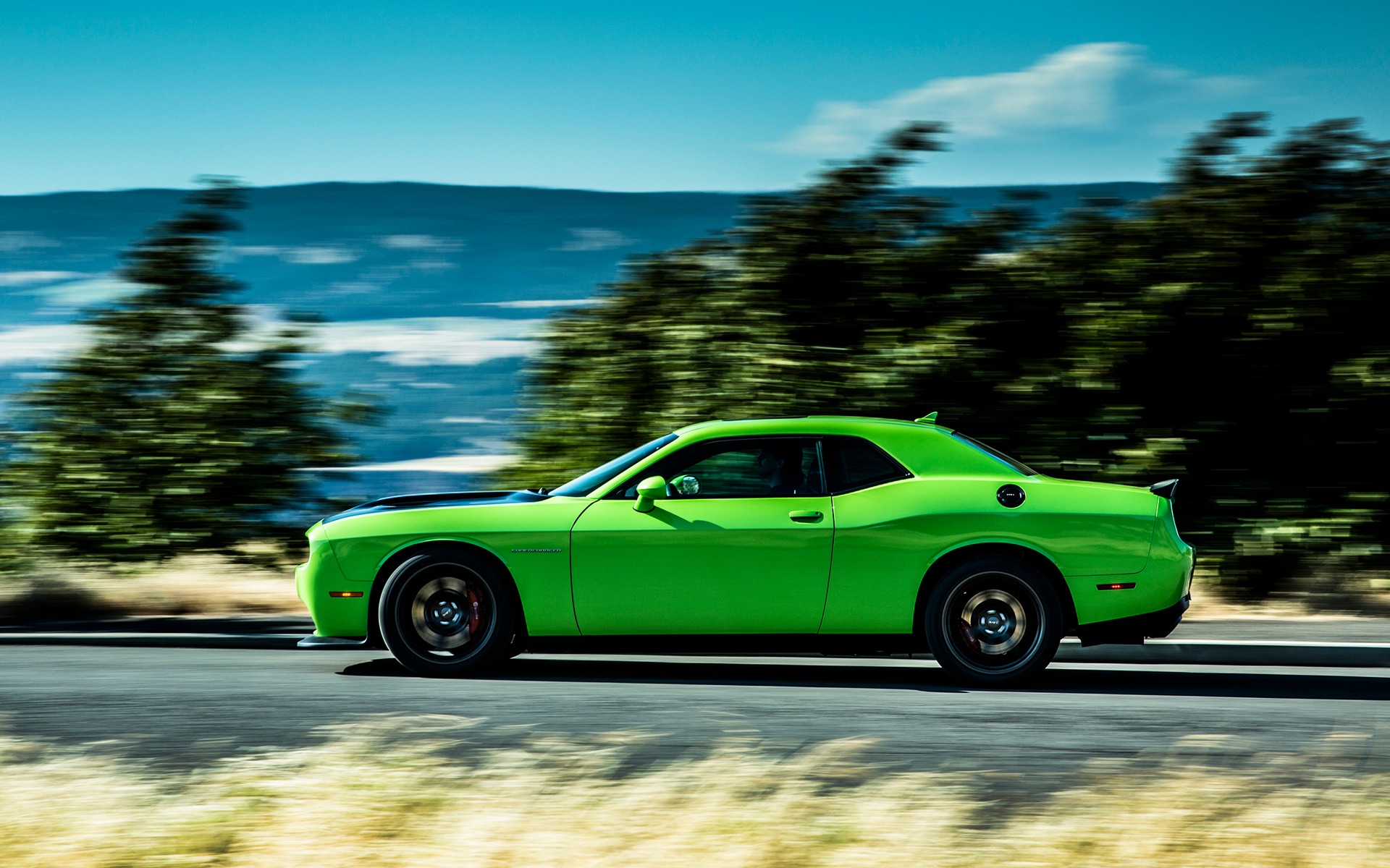 <p>Dodge Challenger SRT Hellcat</p>