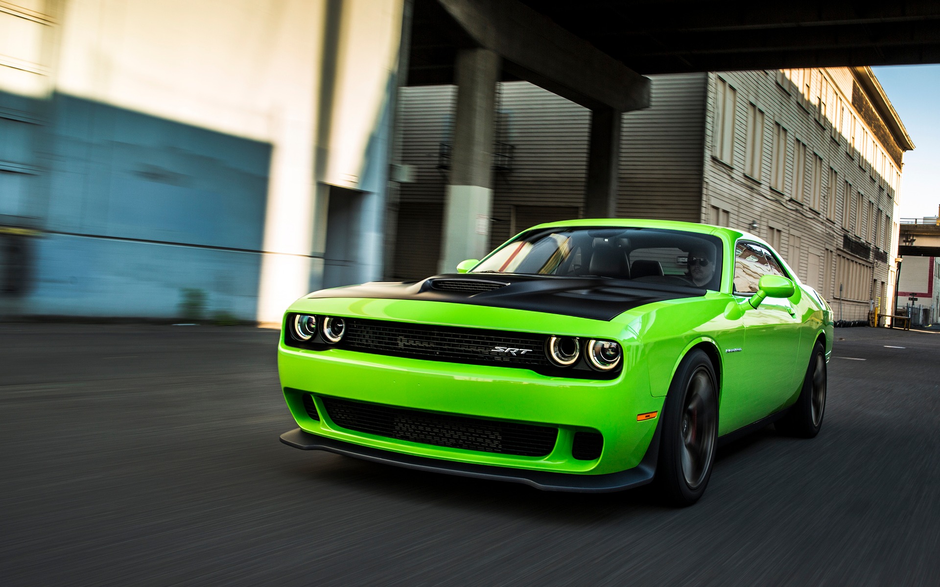 <p>Dodge Challenger SRT Hellcat</p>