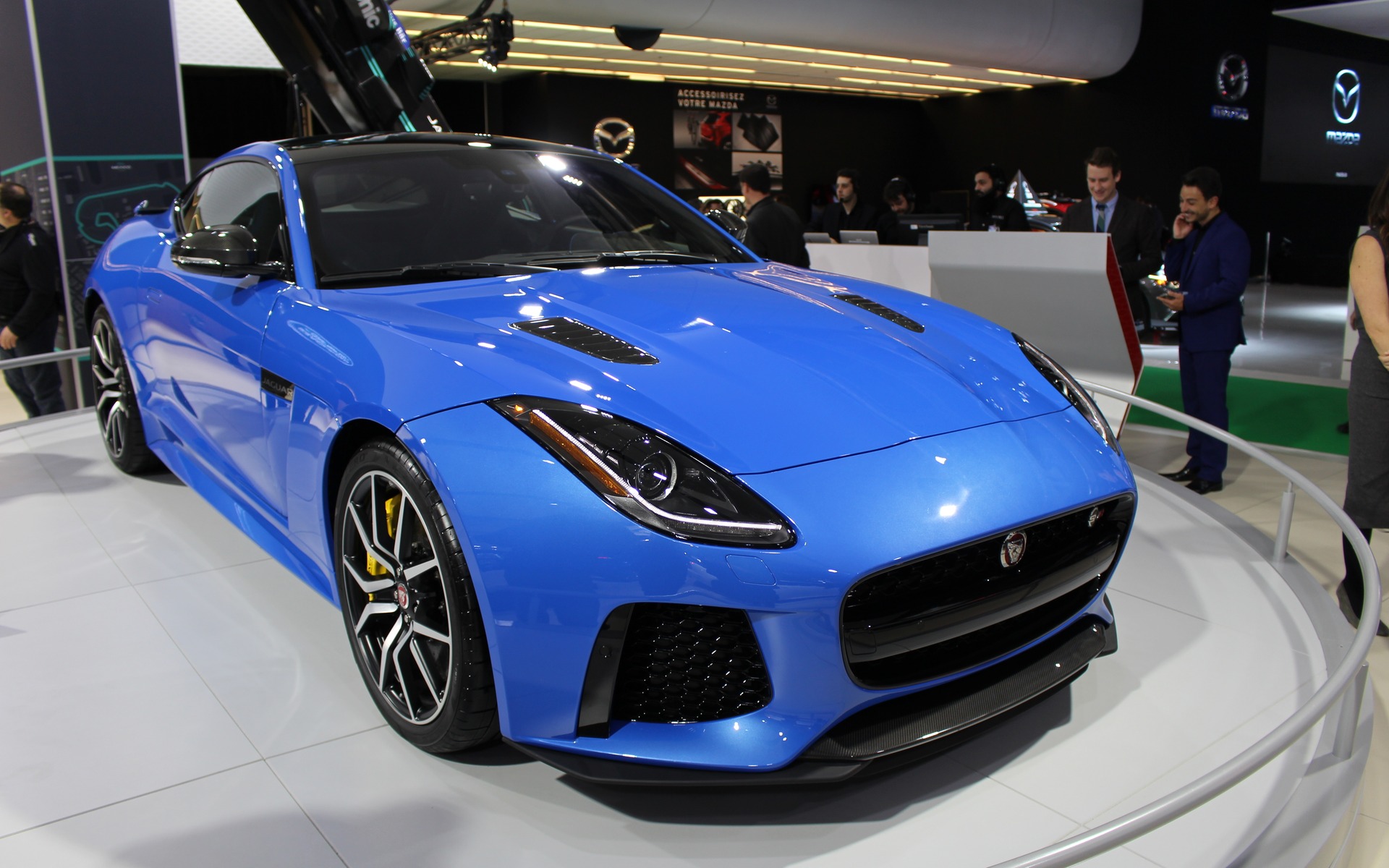 <p>2017 Jaguar F-TYPE SVR</p>