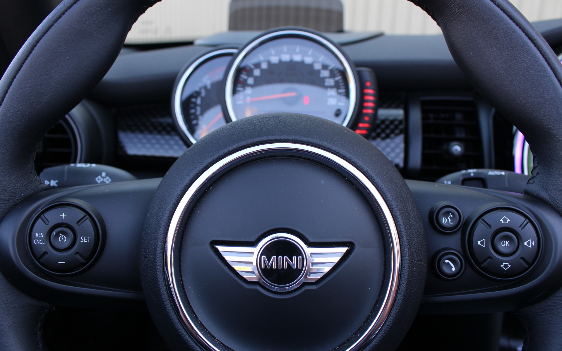 <p>MINI Cooper S Cabriolet 2016</p>