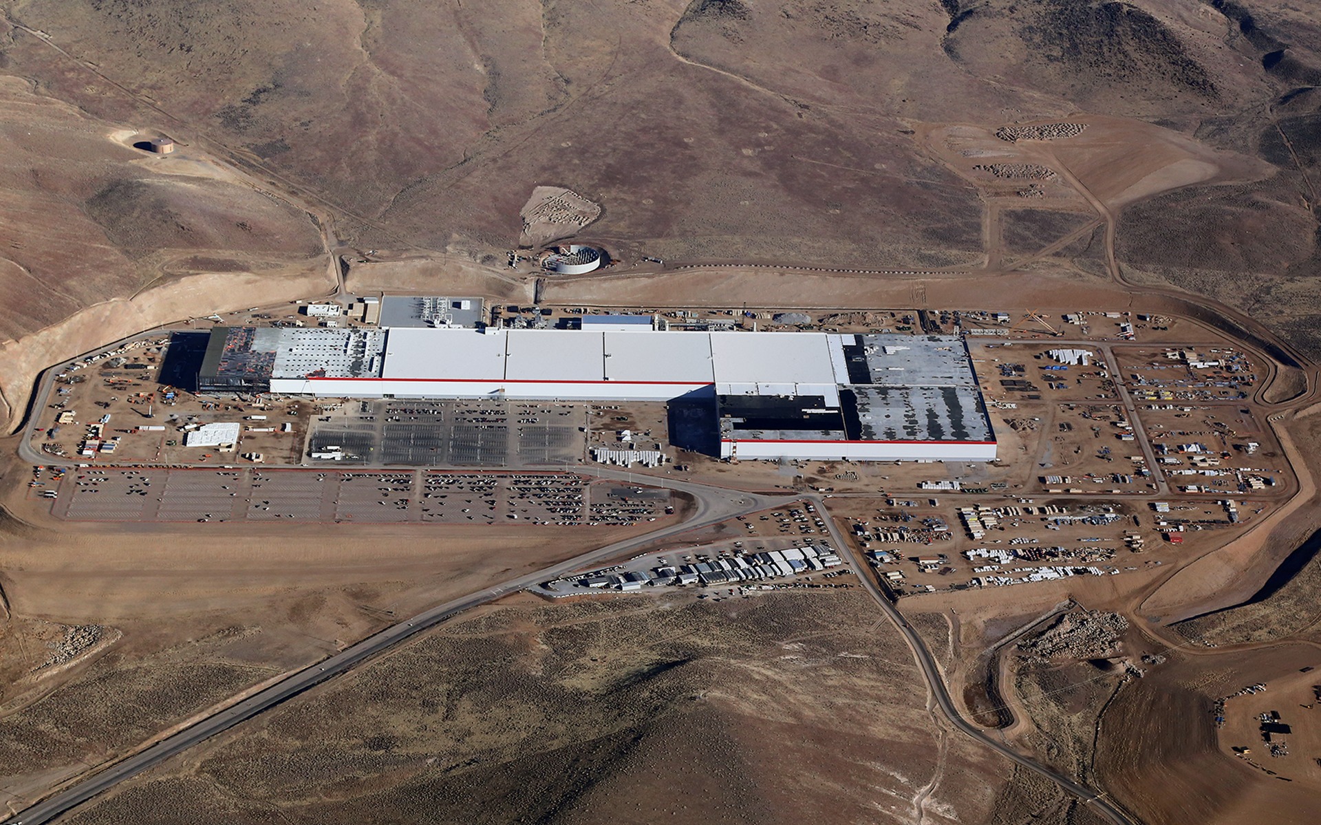 <p>La Gigafactory de Tesla fournit les batteries.</p>