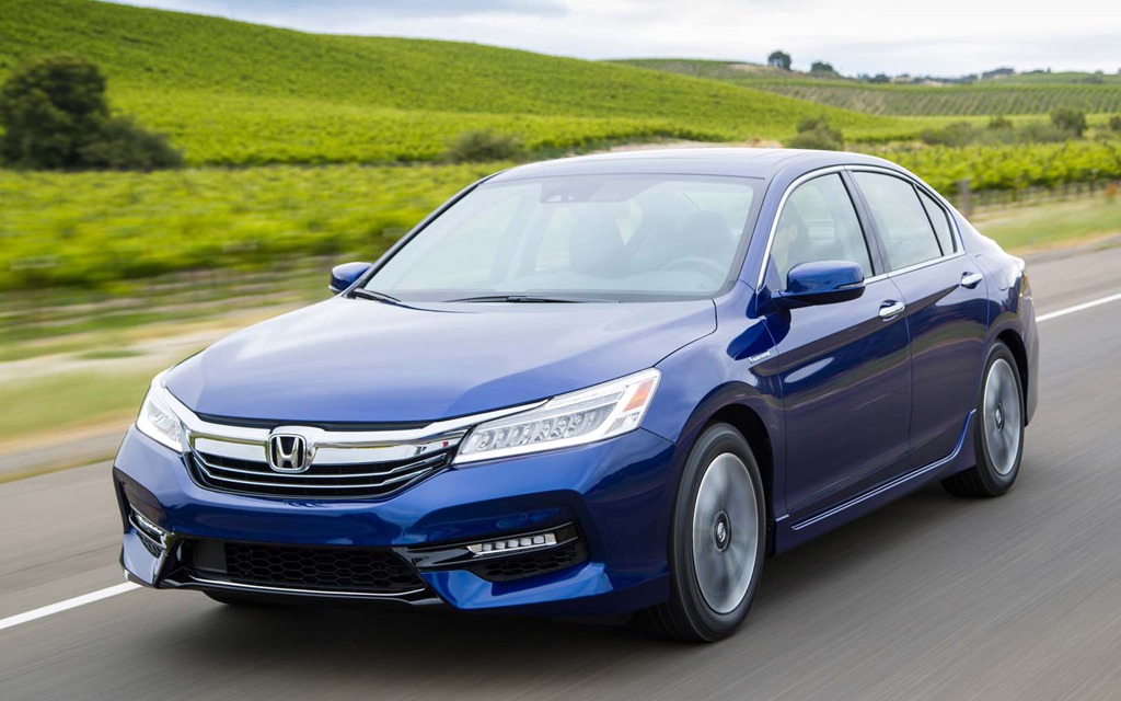 <p><strong>Honda Accord Hybride</strong><br>Note : 58</p>