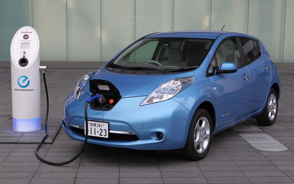 <p><strong>Nissan LEAF</strong><br>Note : 60</p>