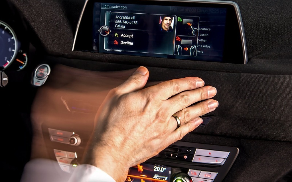 Contrôler l’interface de sa voiture d'un simple geste de la main, le