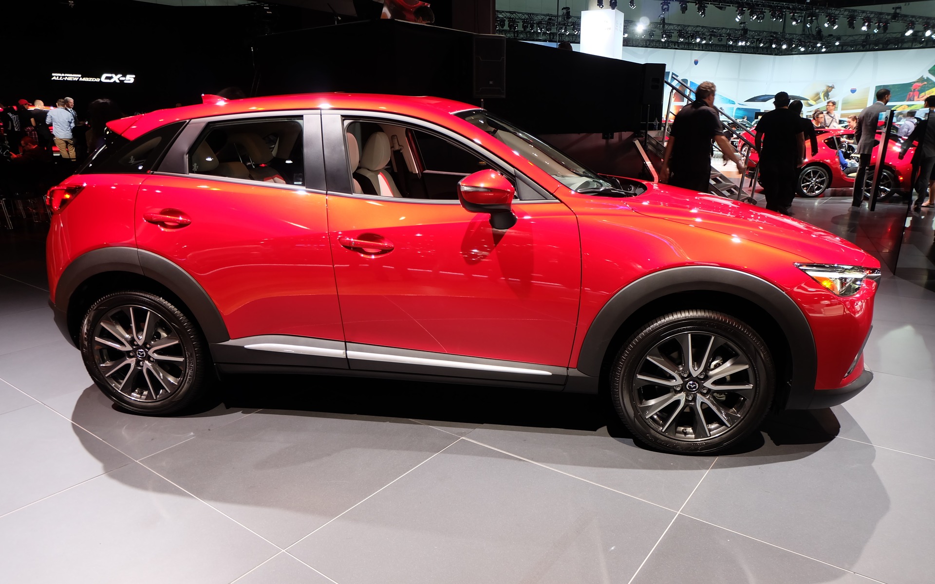 <p>Mazda CX-5&nbsp;2017 au Salon de Los Angeles 2016</p>