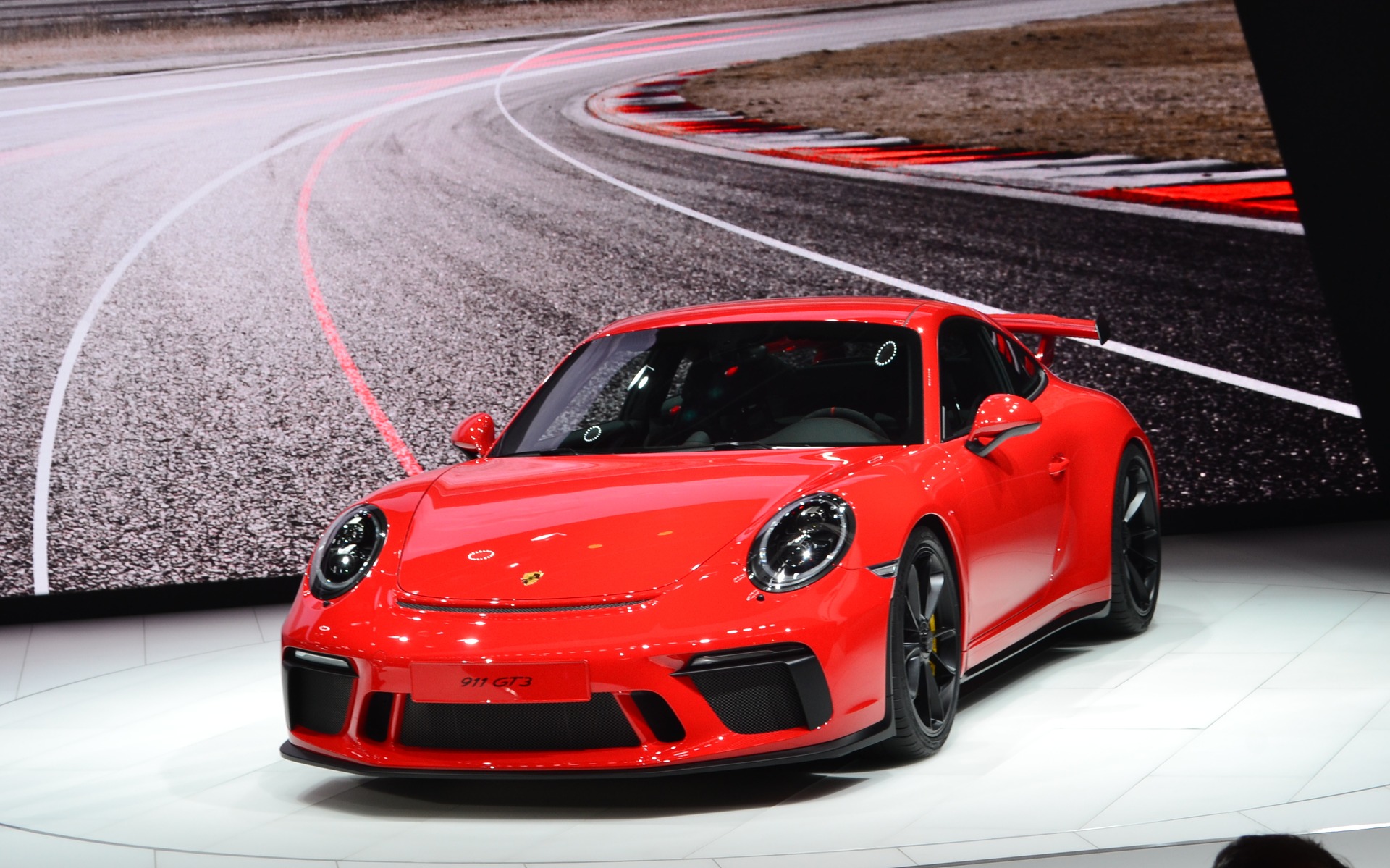 <p>2018 Porsche 911 GT3</p>