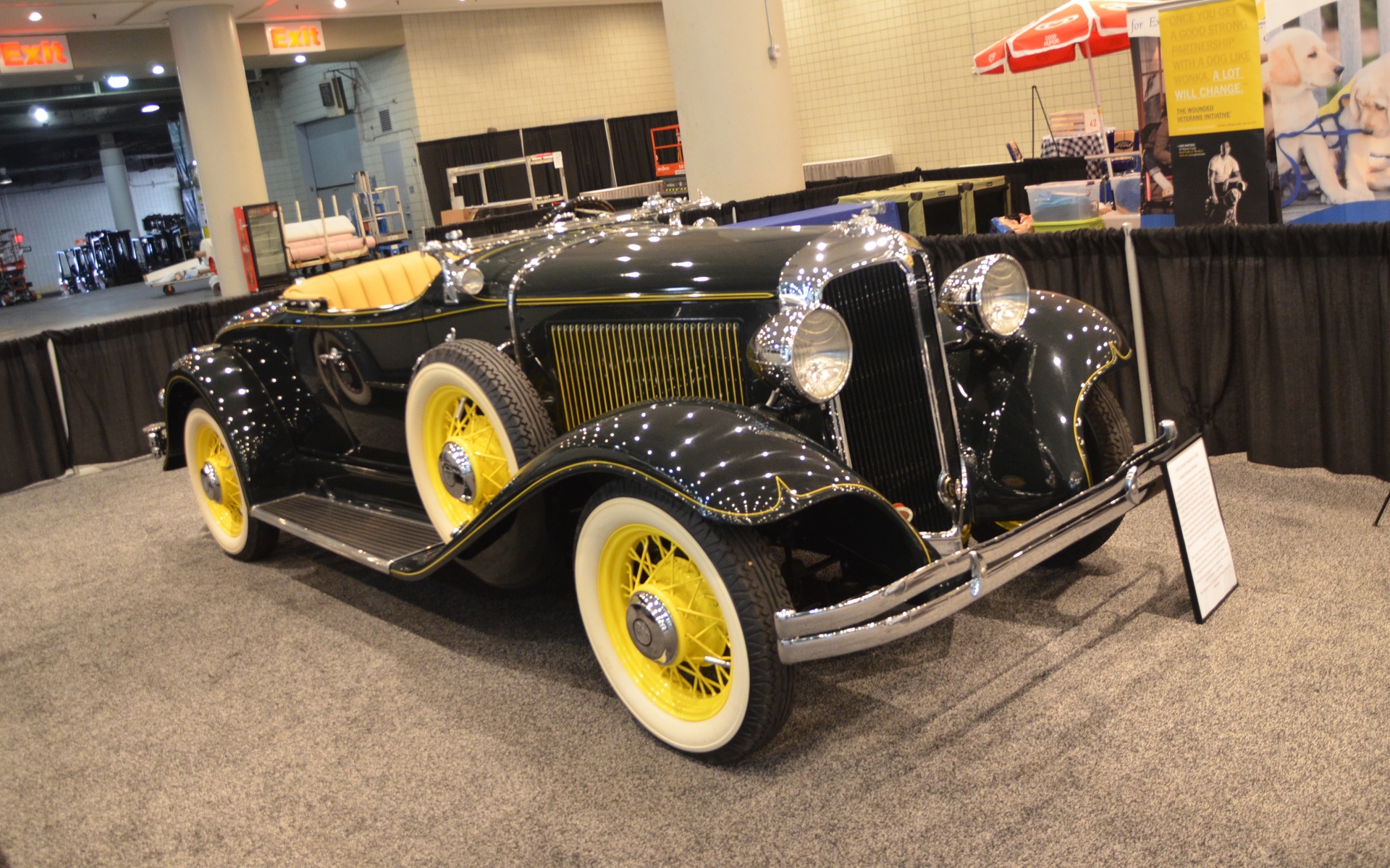 <p>Impressionnant, ce Chrysler 1931 ou 1932</p>