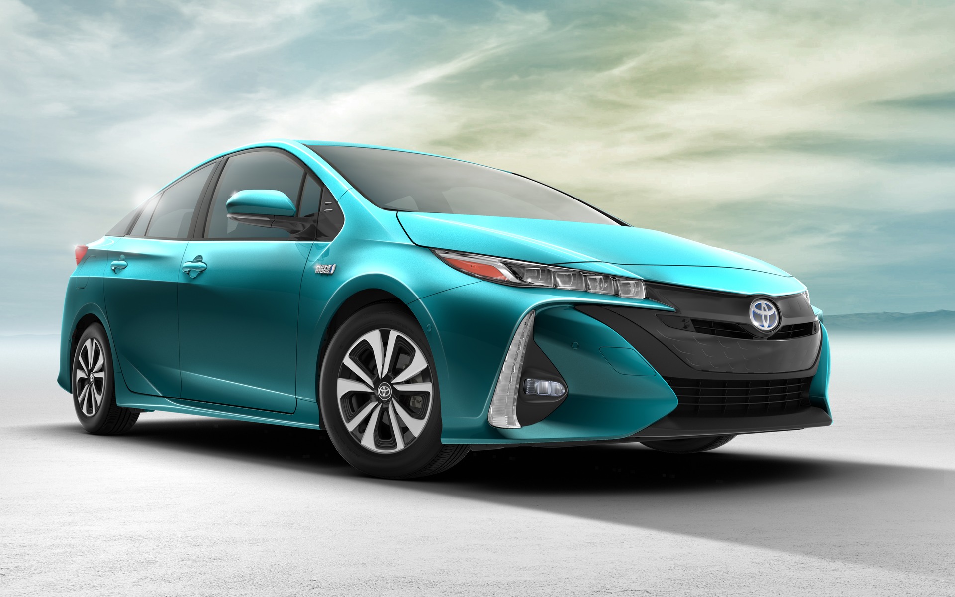 <p>Toyota Prius Prime, 2017 World Green Car of the Year</p>