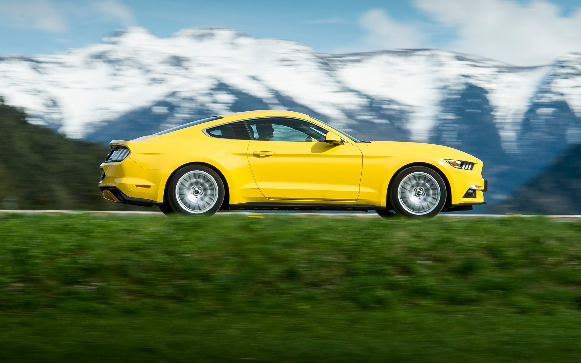 <p>2017 Ford Mustang in Austria</p>