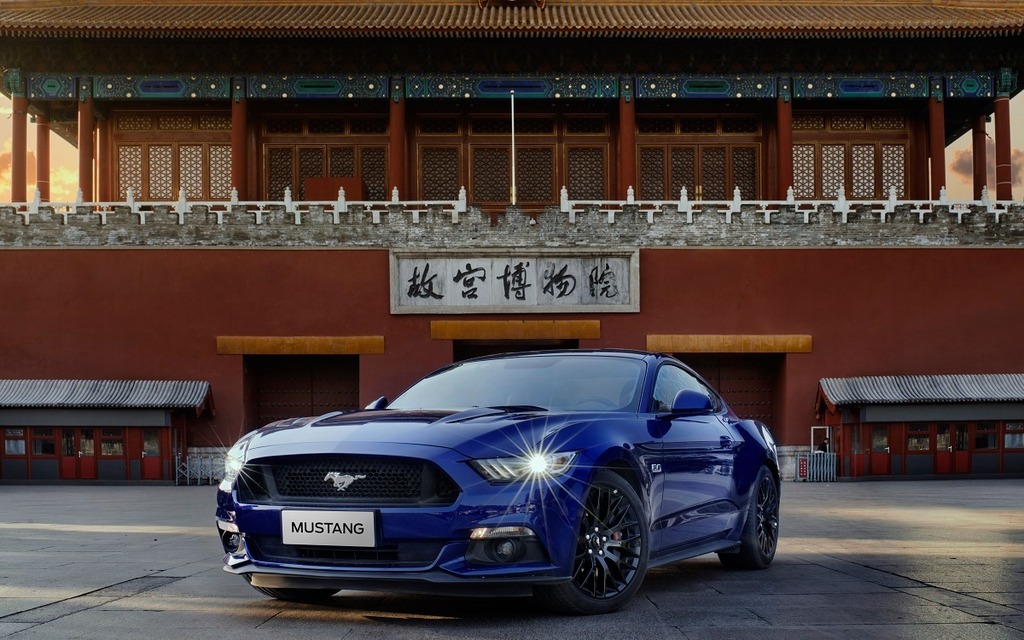 <p>2017 Ford Mustang in China</p>