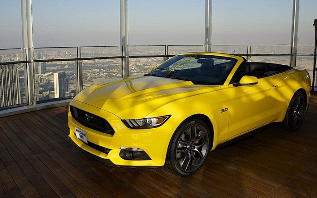 <p>2017 Ford Mustang in Dubai</p>