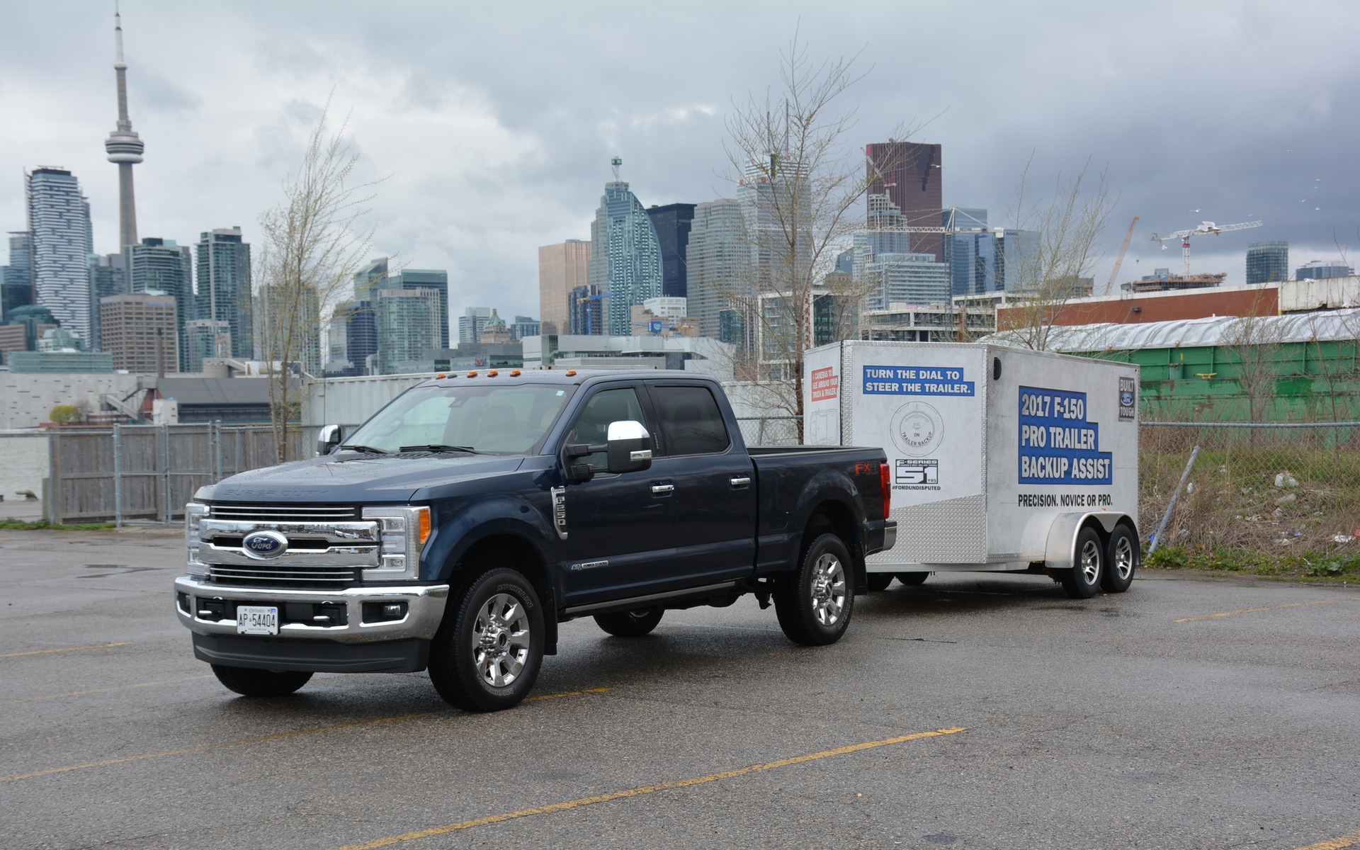 <p>Ford F-250 using Trailer Reverse Guidance</p>