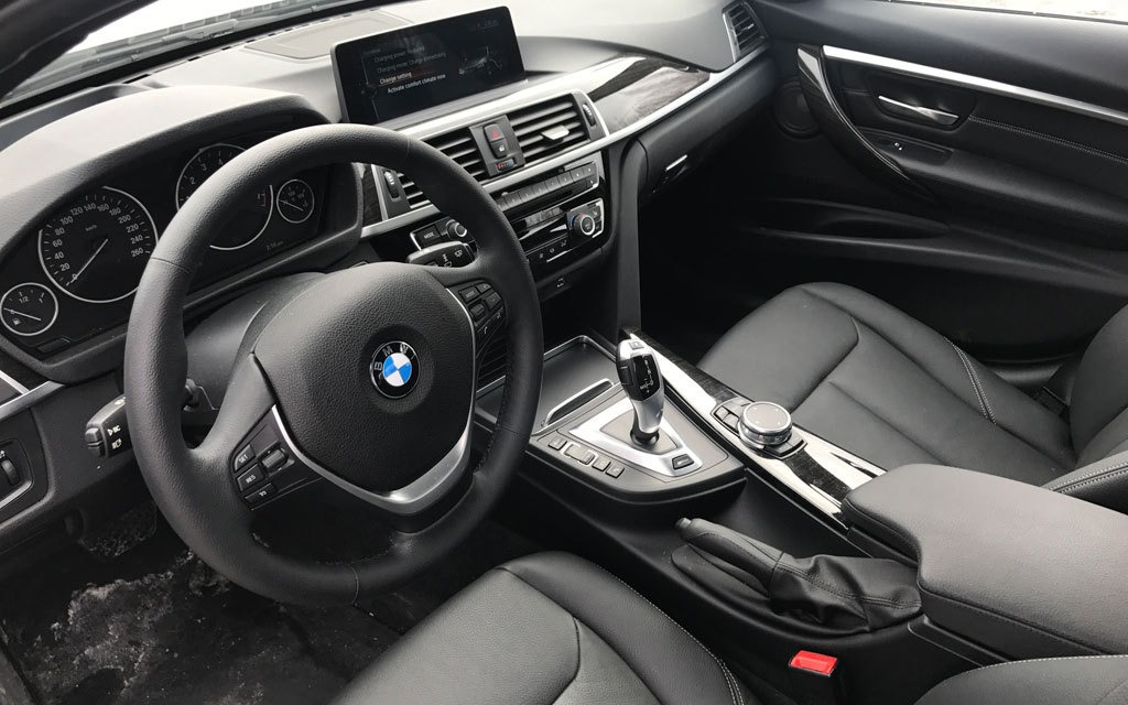 <p>2017 BMW 330e</p>